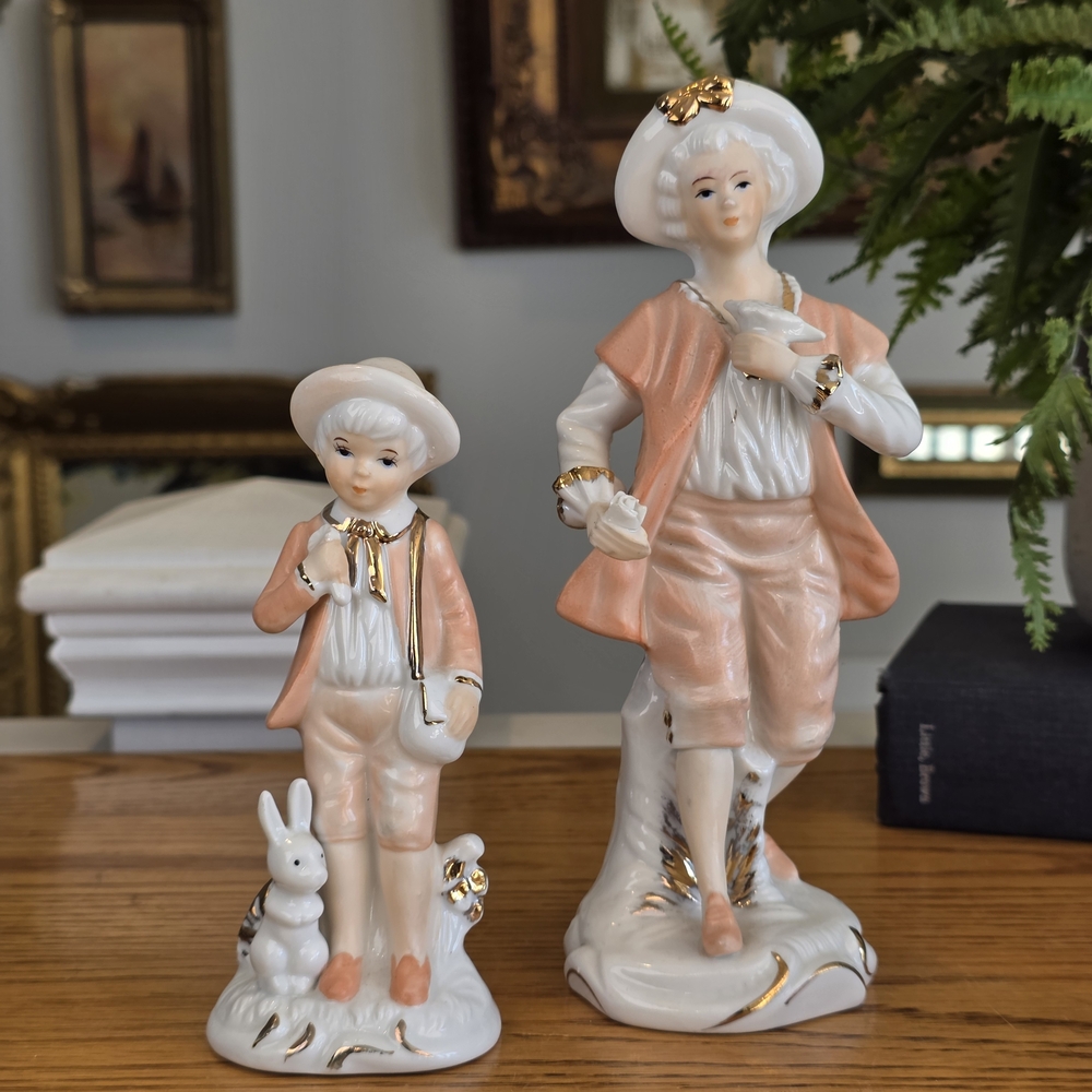 Vintage Giftcraft "Peach Elegance" Porcelain Figurines – Colonial Pair with Gold